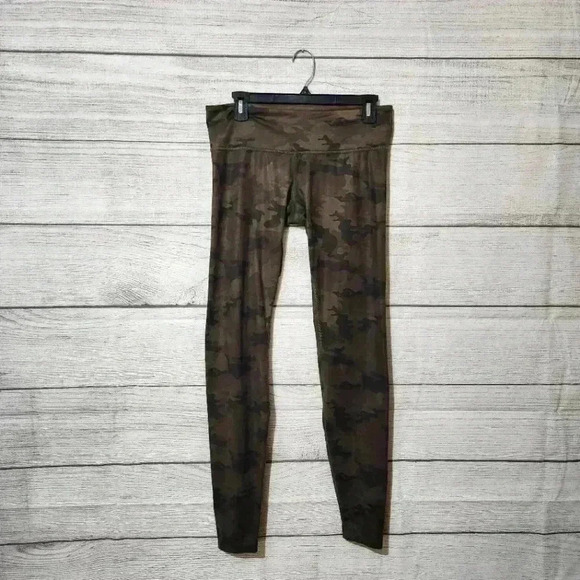 Lululemon Camo Leggings, Size 8 - Picture 2 of 9